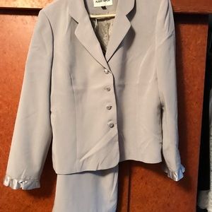 Ladies dress suit